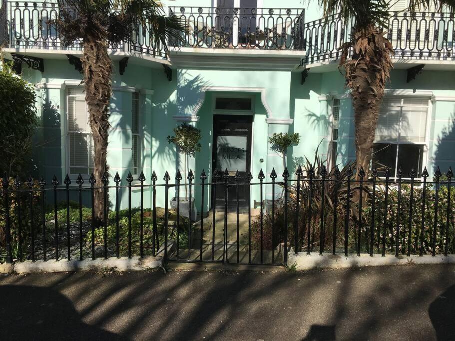 Princes Villa - Large Fully Self Contained Flat, 5 Minutes From The Sea Hastings Extérieur photo