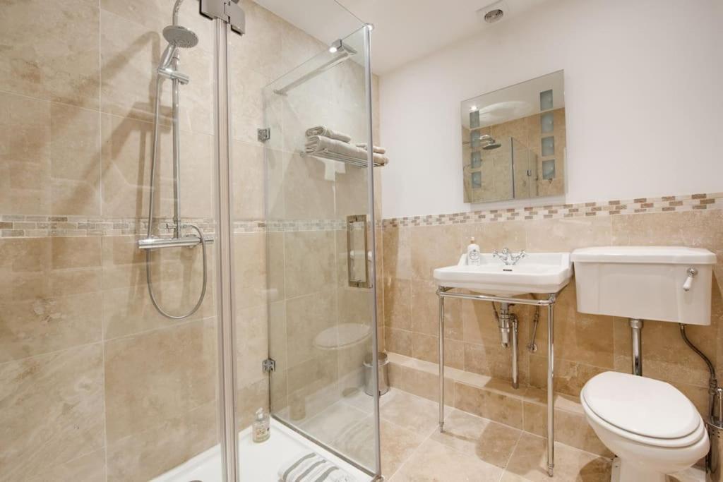 Princes Villa - Large Fully Self Contained Flat, 5 Minutes From The Sea Hastings Extérieur photo